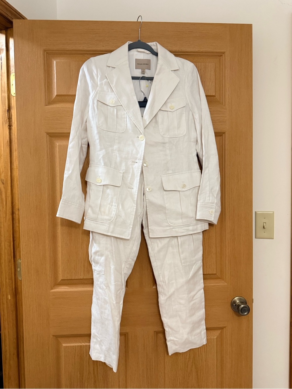 Banana Republic Women's White Linen Suit Jacket and Trousers